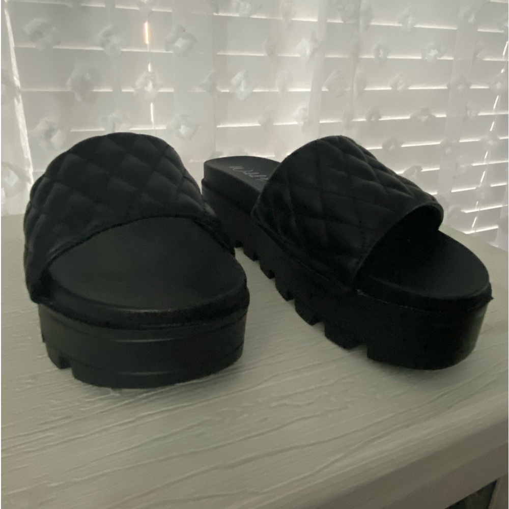 Wild Pair - Black quilt slides